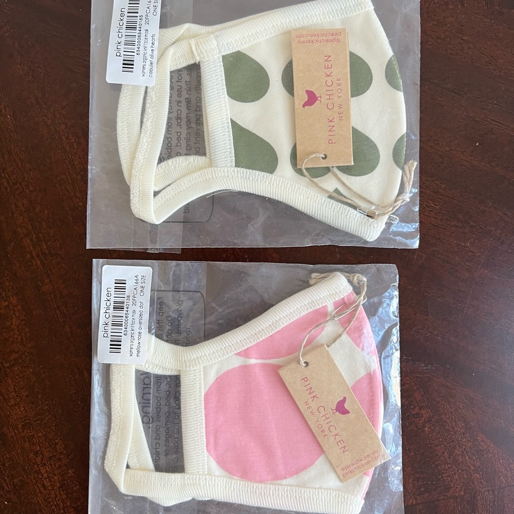 Set of 2 Pink Chicken organic cotton face masks. Believe to be kids sizes. NWT